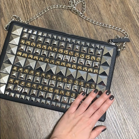 Leather bag with studs - Picture 3 of 3